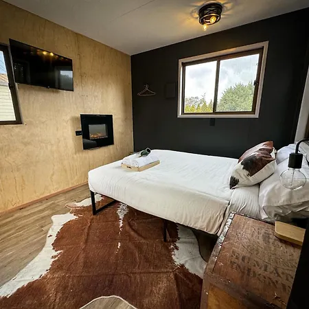 Stanthorpe Holiday Park Severnlea Room photo