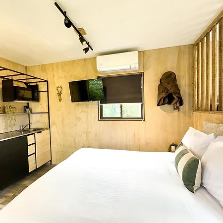 Stanthorpe Holiday Park Severnlea Room photo